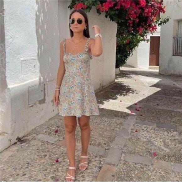 ✨Zara Ruffle Neckline Floral Smocked Back Mini Sz XL Dress✨ - Picture 1 of 11